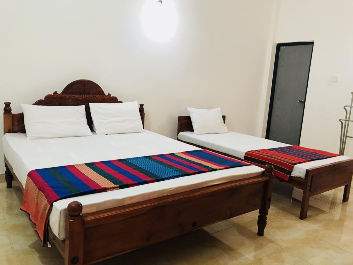 Emarald Holiday Homes Анурадхапура Екстериор снимка